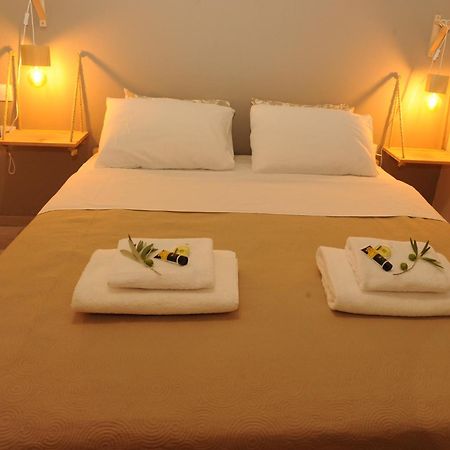 Delphic Moments - Sunny App 3Br, 2Ba With View Lägenhet Exteriör bild